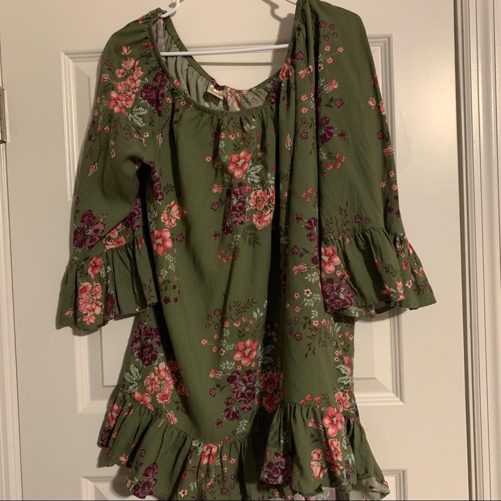 Ruffle top